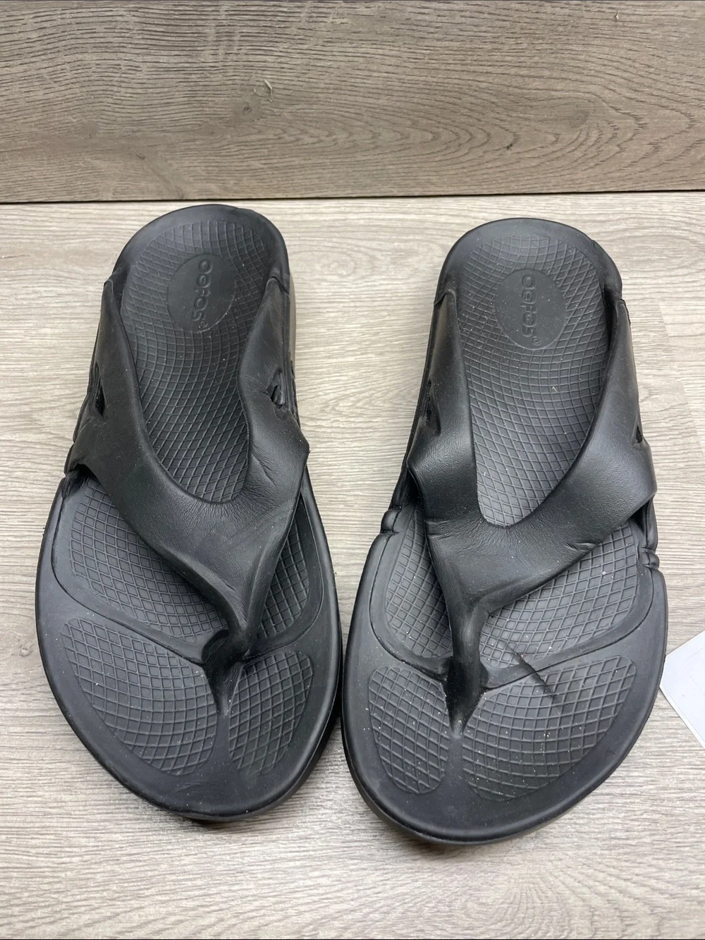 OOFOS Black Men's Recovery Sandals - Cushioned Flip-Flop Style #1121
